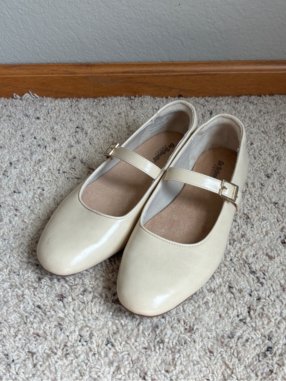 Dr. Scholl's Cream Mary Jane Ballerina Flats with Buckle women’s 8,5